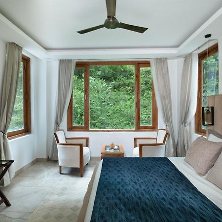 Ausnya Tirthan Banjar Exterior photo